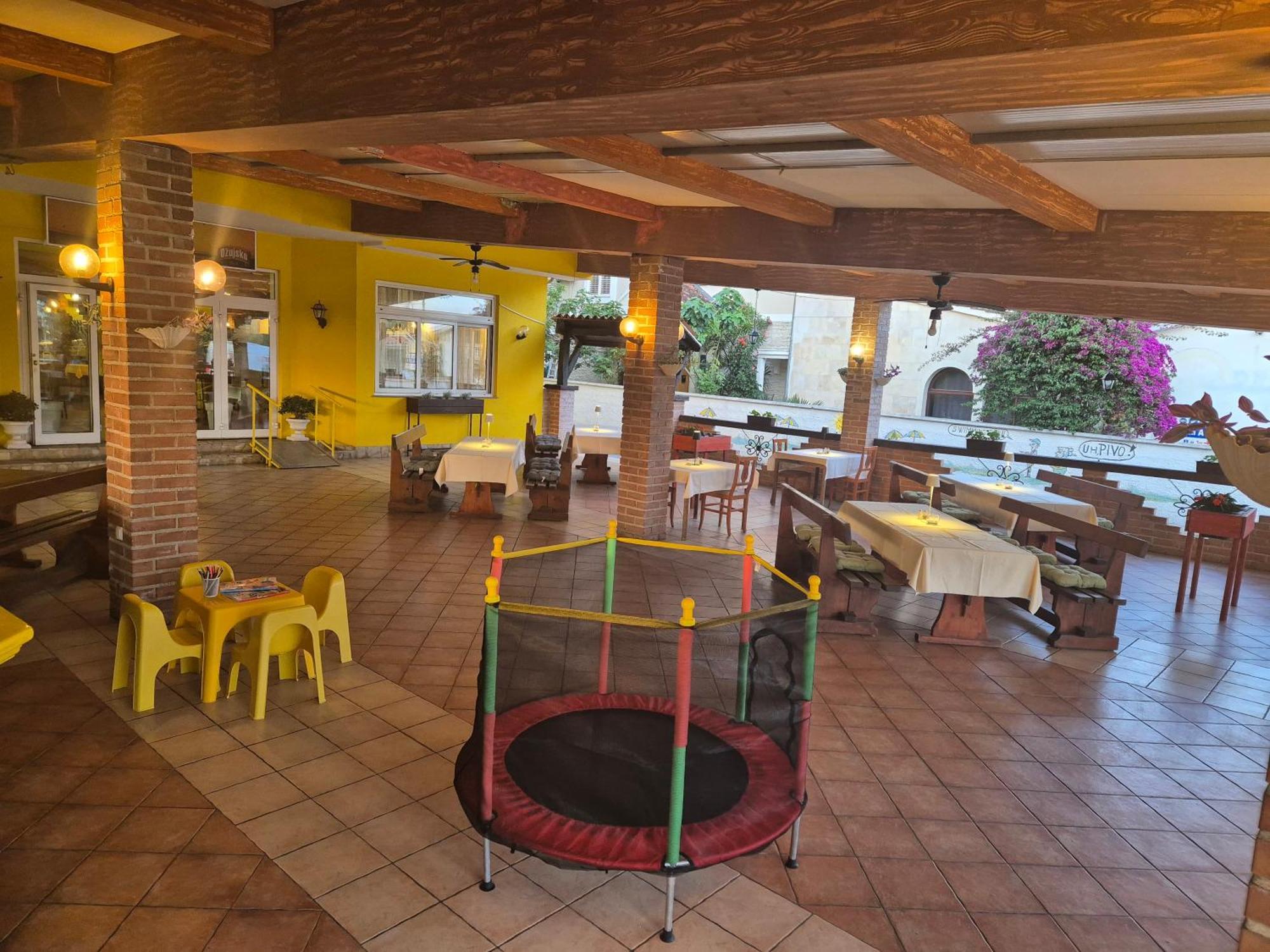 Biergarten Medulin Kültér fotó