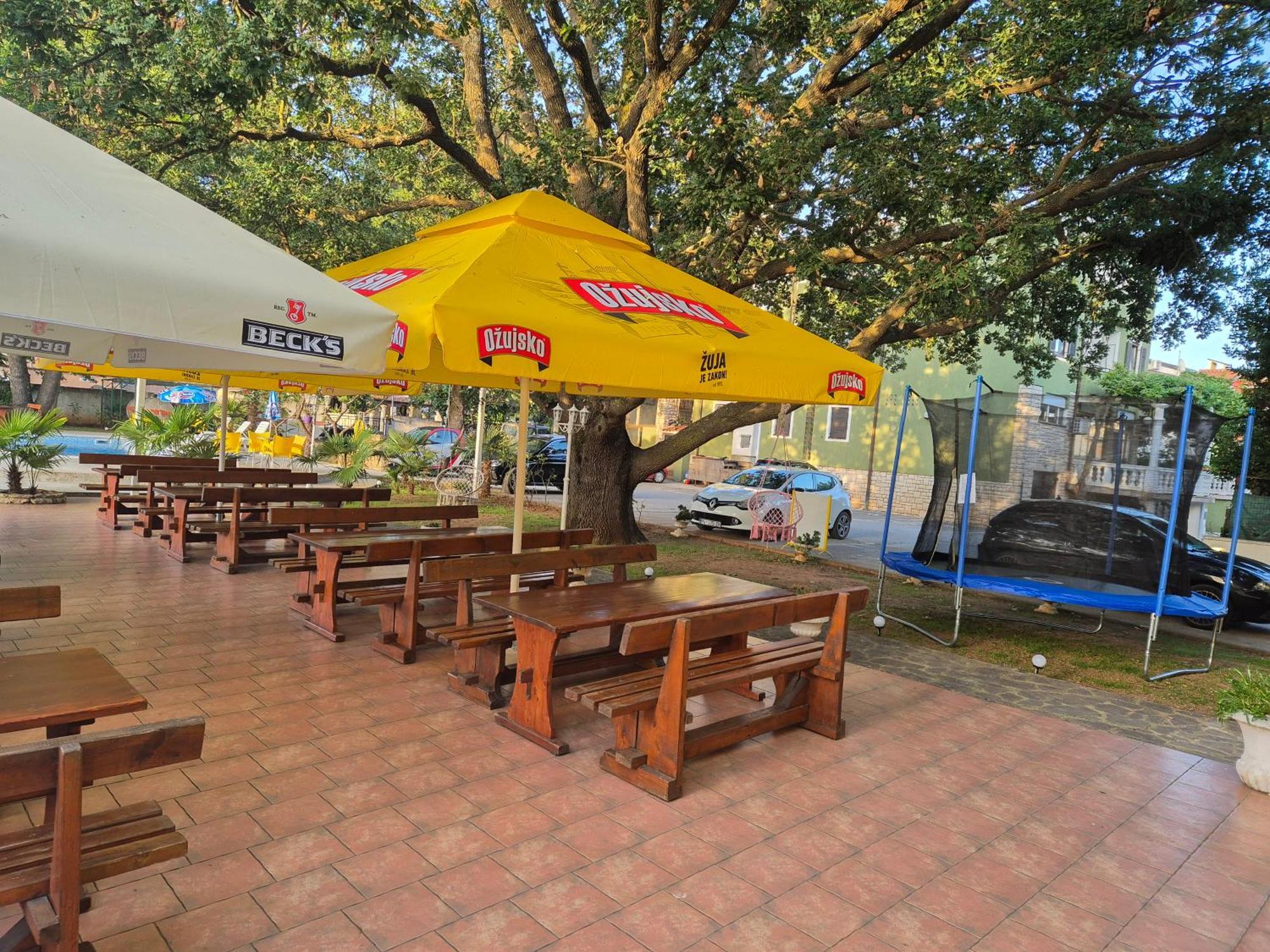 Biergarten Medulin Kültér fotó